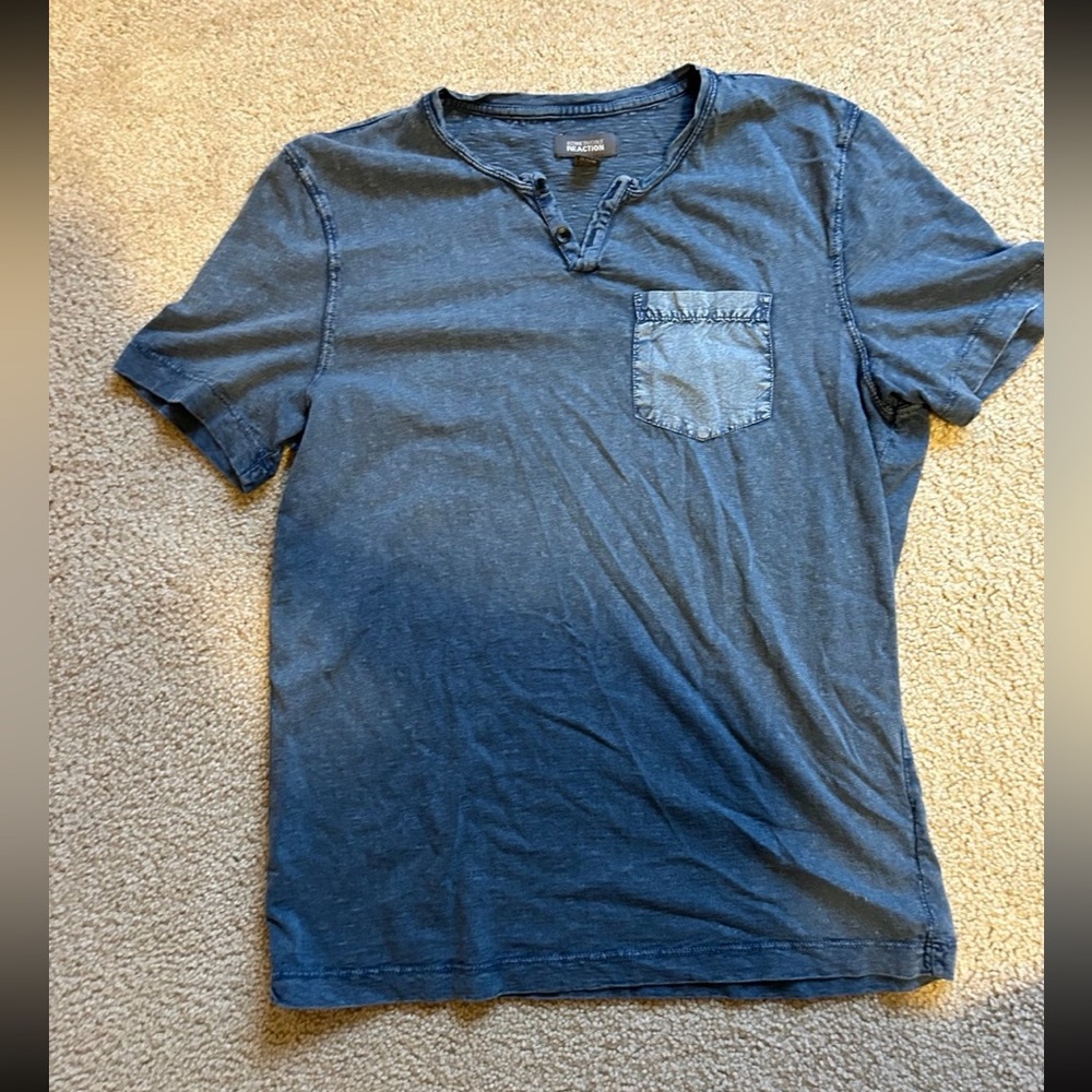 Kenneth Cole Henley, size medium